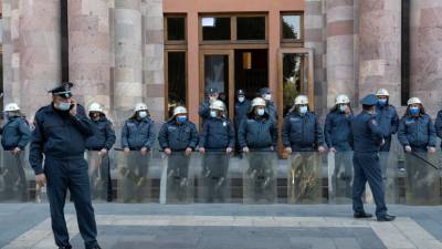 Арман Абовян - Оппозиция в Армении объявила о парламентском кризисе - russian.rt.com - Армения