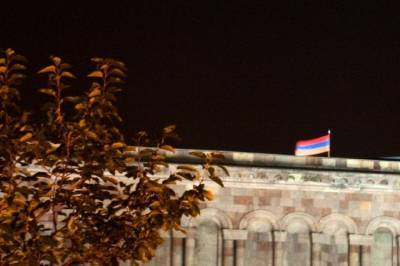 СНБ Армении арестовала бывшего вице-спикера парламента Шармазанова