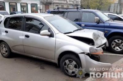 В Одессе женщина устроила эпичное ДТП, угнав авто у таксиста (ВИДЕО)