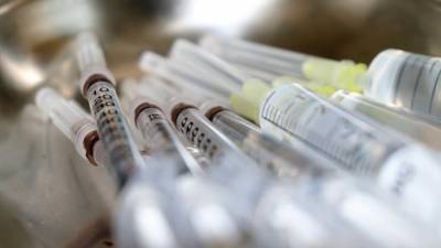 В Киеве назвали возможные сроки получения вакцины от COVID-19