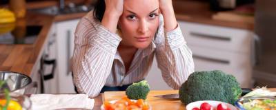 Названы самые вредные женские пищевые привычки