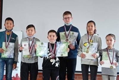 Четверо забайкальских школьников стали чемпионами первенства Дальнего Востока по шахматам
