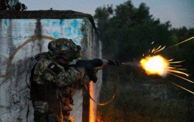 На Донбассе боевики трижды нарушили перемирие, ранен военный