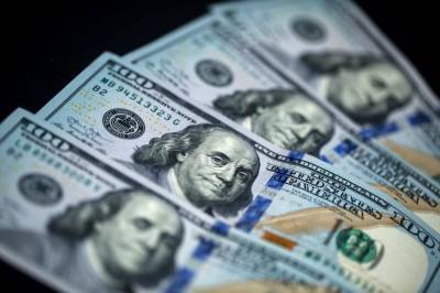 Доллар снова пополз вверх: курсы валют от НБУ