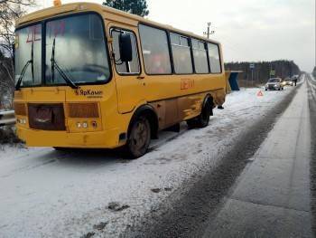 В Вологодской области автобус с детьми попал в ДТП