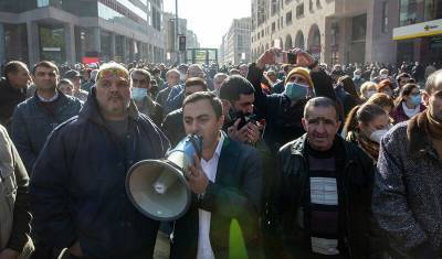 Армянская оппозиция планирует устроить в Ереване мощную протестную акцию