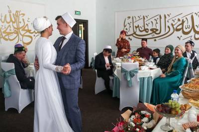 Духовное управление мусульман России запретило жениться на представительницах других религий