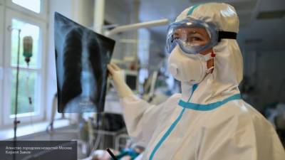Привившийся "Спутником V" медик заразился коронавирусом через пять дней