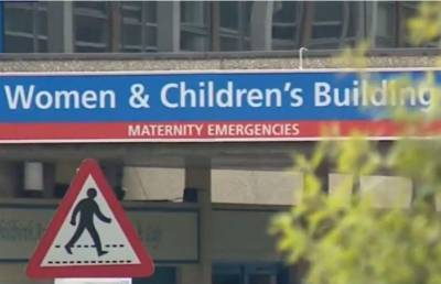 Британскую медсестру обвиняют в убийстве восьми новорожденных