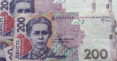 Карантин бьет по кошелькам украинцев: почему замедлился рост зарплат и когда ситуация изменится