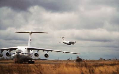 Еще два самолета с миротворцами отправились из России в Армению