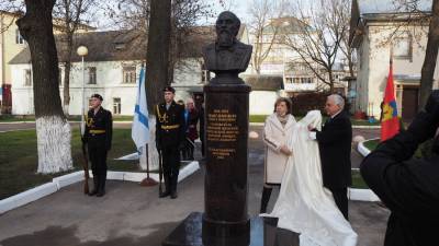 В Твери открыли памятник известному общественному деятелю Павлу Максимовичу