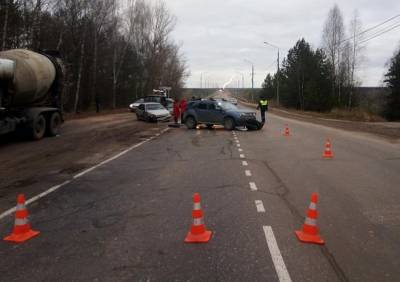 В ДТП в Касимове с участием Renault и «четырнадцатой» пострадала женщина
