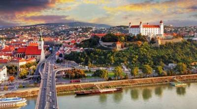 Словакия ввела обязательную регистрацию для украинских туристов