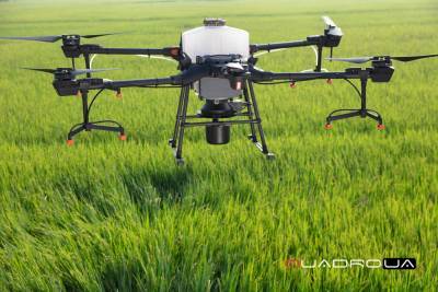Квадрокоптер Agras T20 – новый сельскохозяйственный флагман DJI для рынка Украины