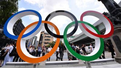 СМИ: Япония может отменить карантин для спортсменов и зрителей на Олимпиаде