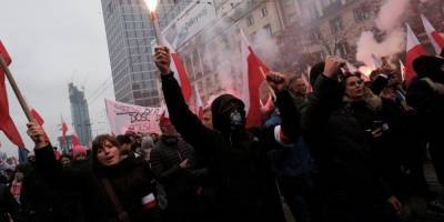 Столкновения националистов с полицией в Варшаве: более 300 человек задержаны, 35 пострадали