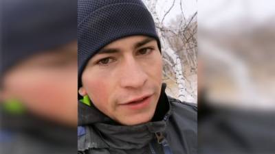 Интернет не ловит: студент обратился к губернатору Омской области с 8-метровой высоты