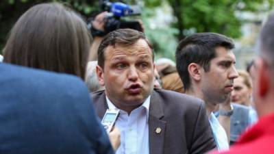 Выборы в Молдавии: партнер Санду сомневается, стоит ли ее поддерживать