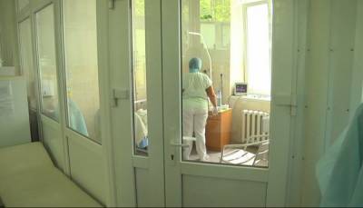 Малышей на Харьковщине срочно госпитализировали в больницу, фото: "дети наглотались..."