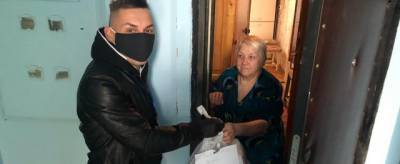 Красногорские волонтеры доставляют лекарства пожилым гражданам