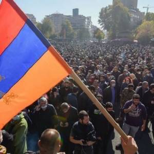 Правоохранители Армении задержали 10 оппозиционных лидеров