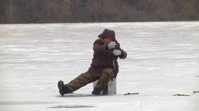 В Тюменской области мужчина погиб на зимней рыбалке