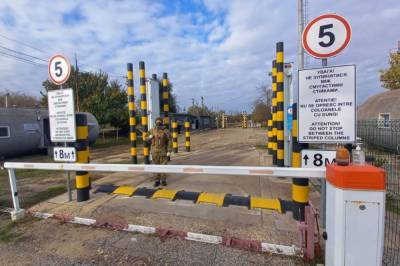 Молдова открыла 2 пункта пропуска для авто на границе с Украиной