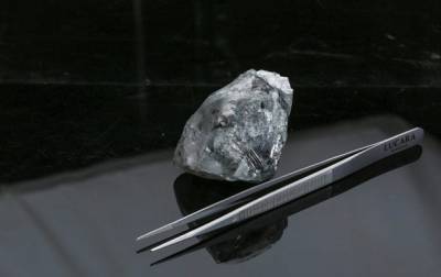 В Африке нашли один из самых больших алмазов в мире - korrespondent.net - Ботсвана