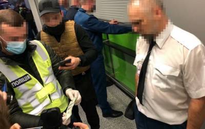 Таможенники "Борисполя" подозреваются в требовании взяток с пассажиров