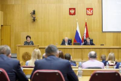 Воронежские парламентарии согласовали дополнительное финансирование на борьбу с пандемией коронавируса