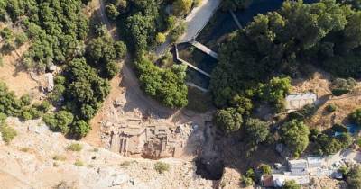 Иисус Христос - Археологи обнаружили затерянную церковь, где Иисус исцелил женщину - ren.tv