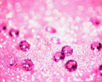 На аукционе продали самый большой в мире розовый бриллиант за рекордную сумму (фото)