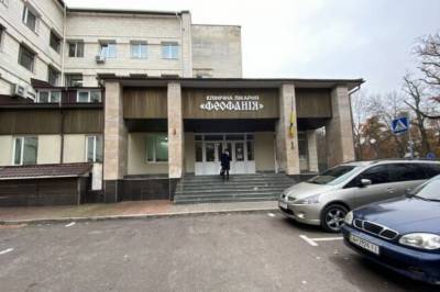 СМИ выяснили, кто и как охраняет отделение больницы где лечат Зеленского (фото)
