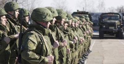 Сейчас на Донбассе находится более 2000 кадровых военных России — МИД