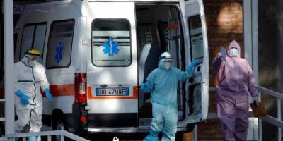 Луиджи Ди-Майо - Видео с мужчиной, умирающим в туалете больницы Неаполя, вскрыло масштабы проблемы COVID-19 на юге Италии - nv.ua - Италия