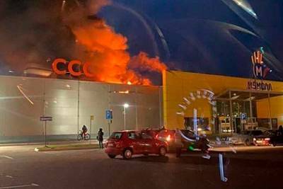 Крупный пожар в торговом центре в Рязани потушили