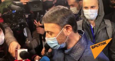 "Меня тревожит будущее моих детей": экс-глава полиции Валерий Осипян на митинге в Ереване