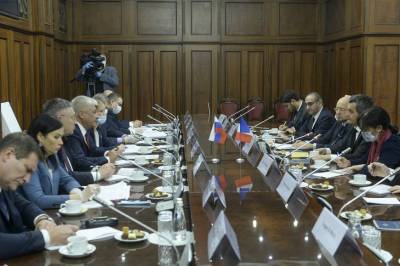 Владимир Колокольцев обсудил с Жеральдом Дарманеном перспективы сотрудничества между РФ и Францией
