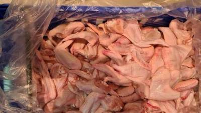 Десятки килограммов испорченной курятины найдены в магазине в Кирьят-Яме