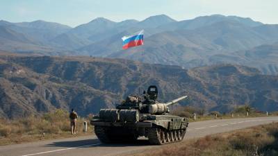 Российские миротворцы приступили к своим обязанностям в Карабахе