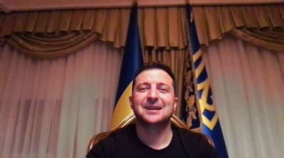Зеленский из палаты в "Феофании" обратился к украинцам: "У них ничего не получится"
