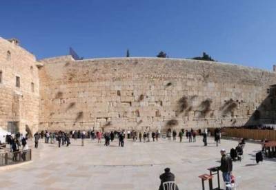 В Иерусалиме у Стены Плача обнаружен клад с тысячелетними золотыми монетами