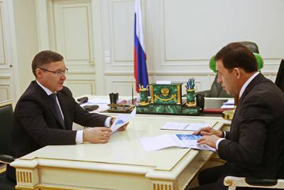 Якушев провел первую встречу с Куйвашевым в должности полпреда. Обсудили борьбу с коронавирусом