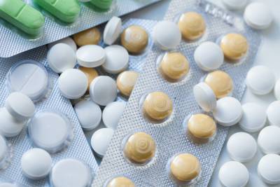 Власти Петербурга заявили о дефиците препаратов для пациентов с коронавирусом