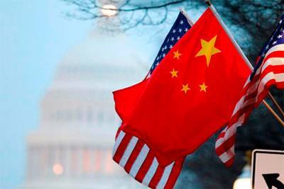 США запретили инвестировать в компании, связанные с китайскими военными