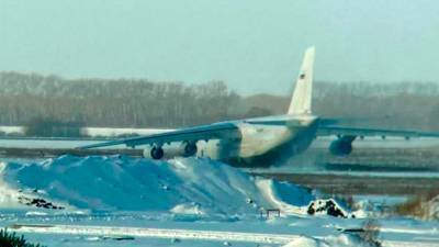 В аэропорту Толмачево Ан-124 выкатился за пределы ВПП и повредил крылья и шасси