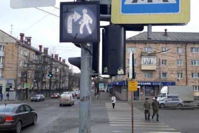 На перекрёстке Гоголя-Красноармейской совместили потоки водителей и пешеходов