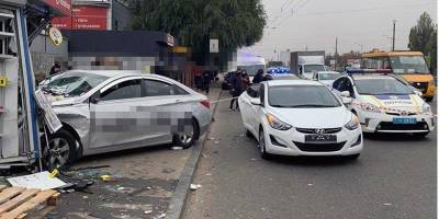 Смертельное ДТП на остановке в Киеве: водитель задержан, полиция открыла дело