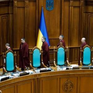 Комитет Верховной Рады объявил конкурс на должность судьи КСУ